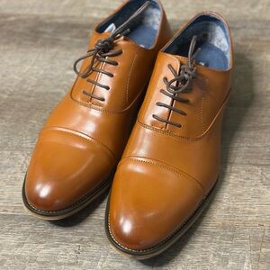 Classic Tan Leather Men's Dress Shoes